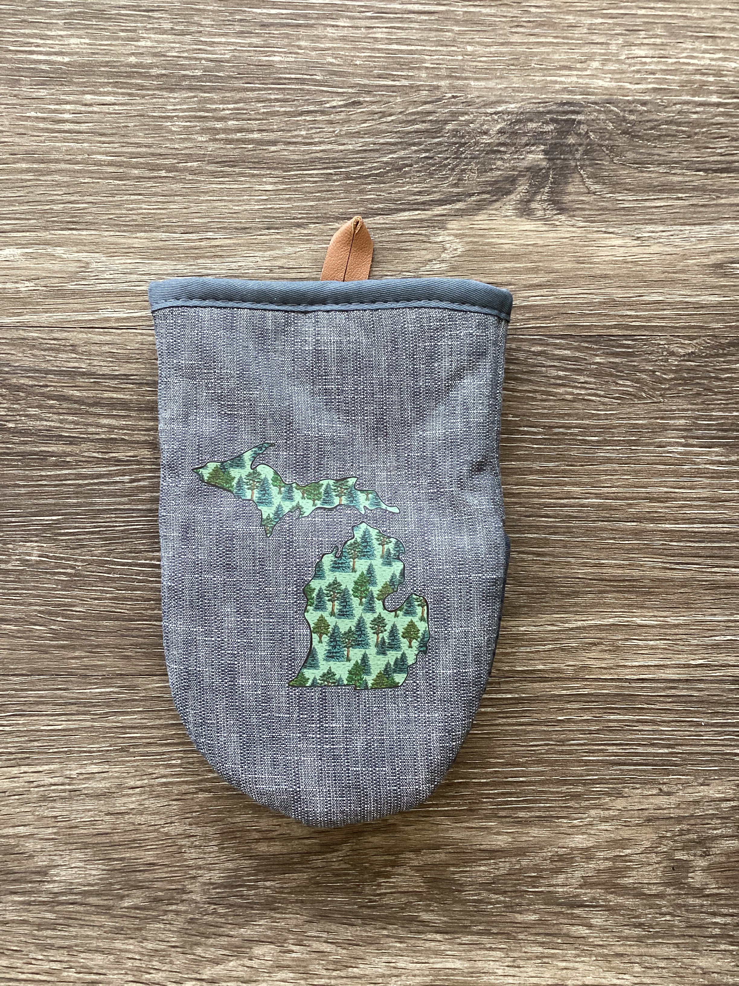 Forests of Michigan - Michigan - Short Oven Mitt