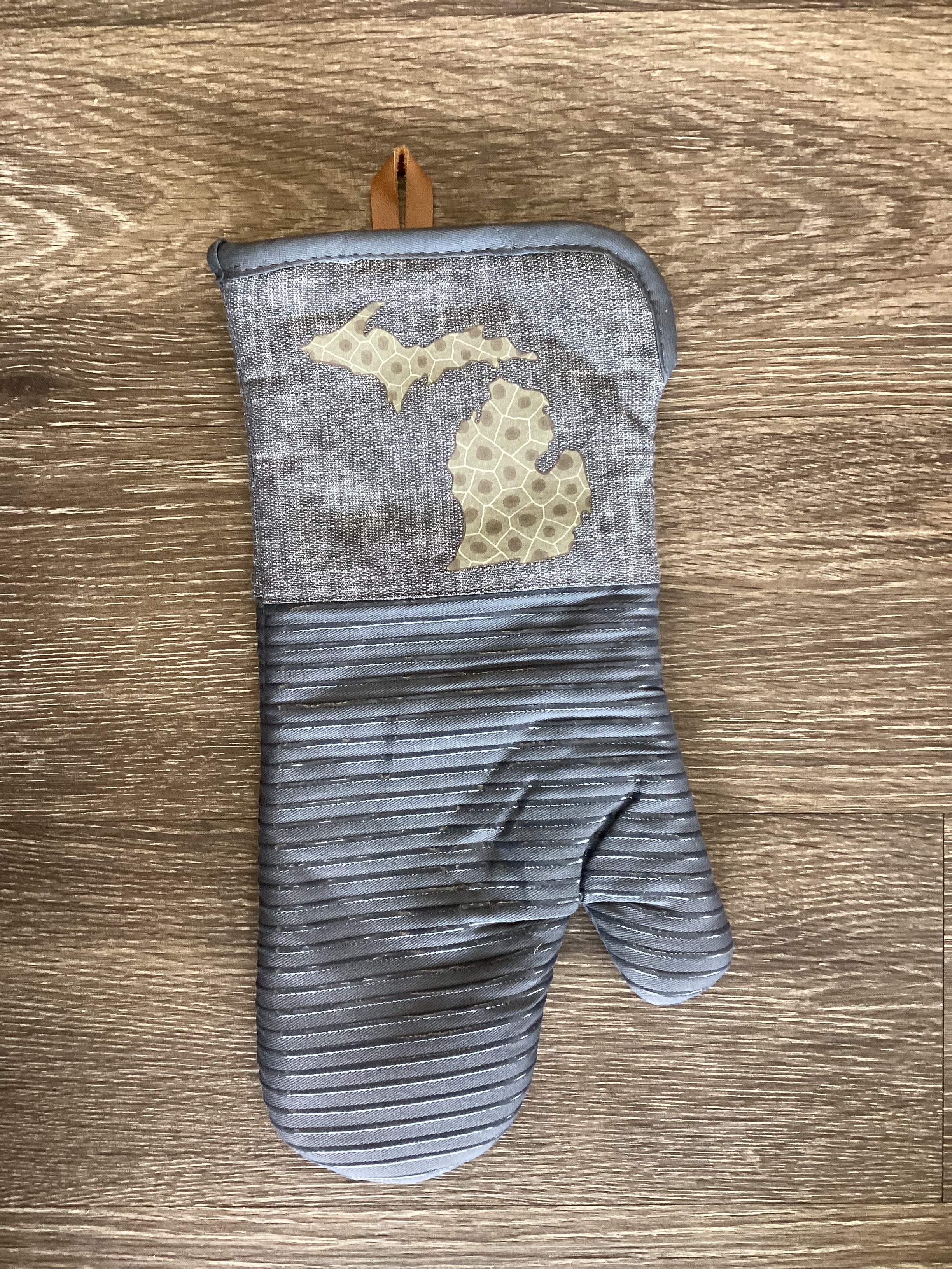 Petoskey - Michigan - Large Oven Mitt