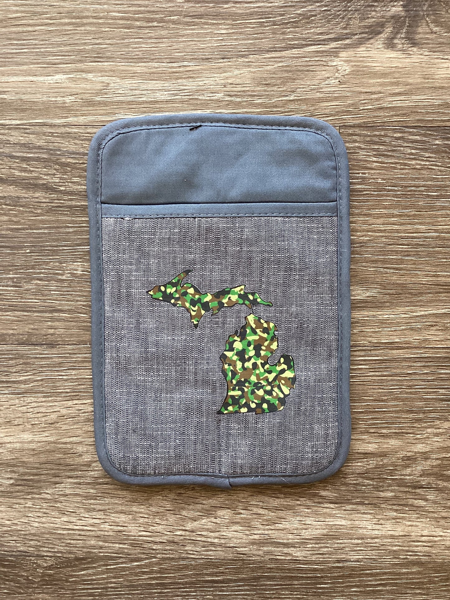 Camo - Michigan - Rectangle Oven Mitt