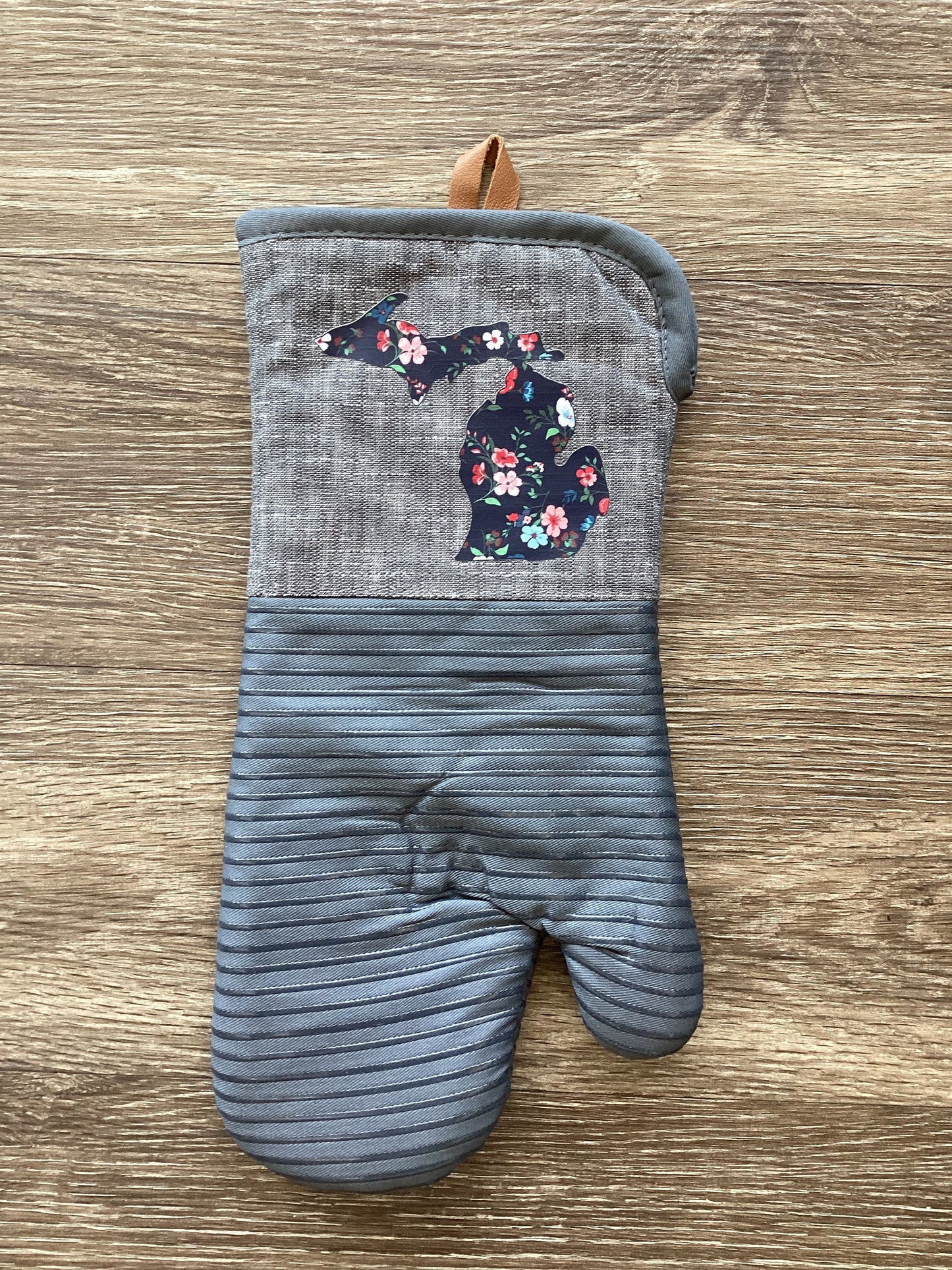 Branches Floral - Black - Michigan - Large Oven Mitt