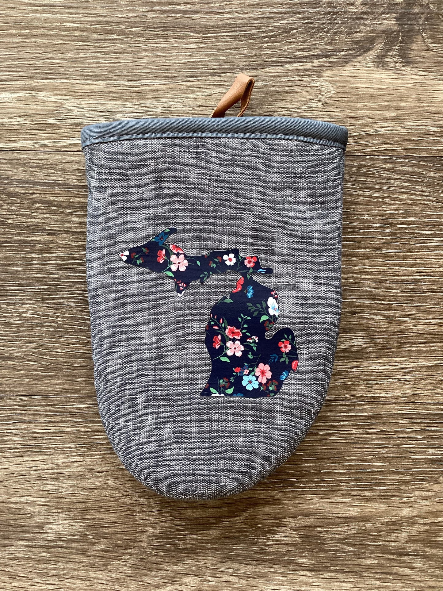 Branches Floral - Black - Michigan - Short Oven Mitt