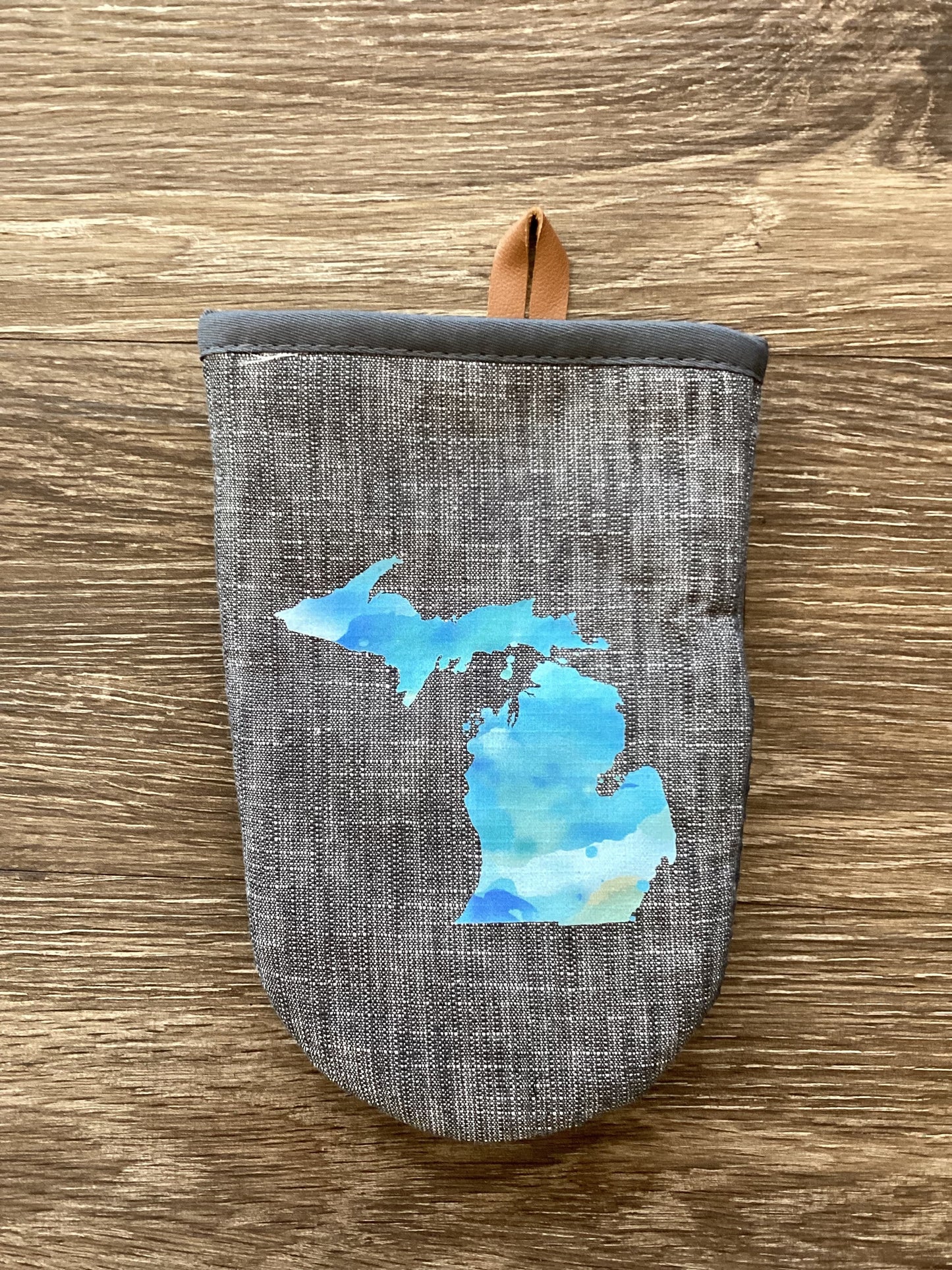 Watercolor - Light Blue - Michigan - Short Oven Mitt