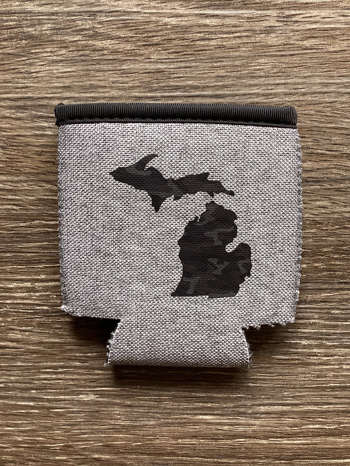 Black Camo - Michigan - Light Heather Gray Koozie