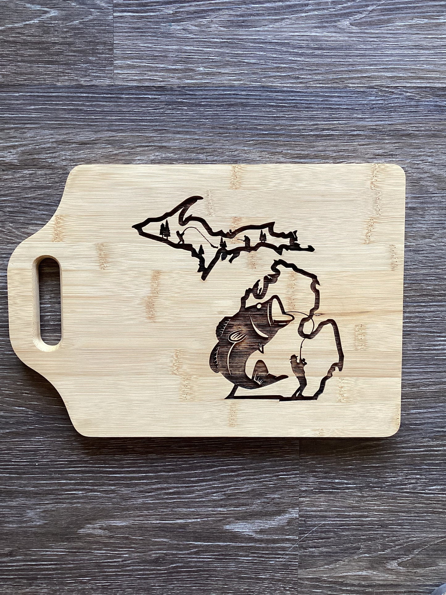 Fishing Outline - Michigan - Wooden Engraved - Cutting Board 13"x 9"