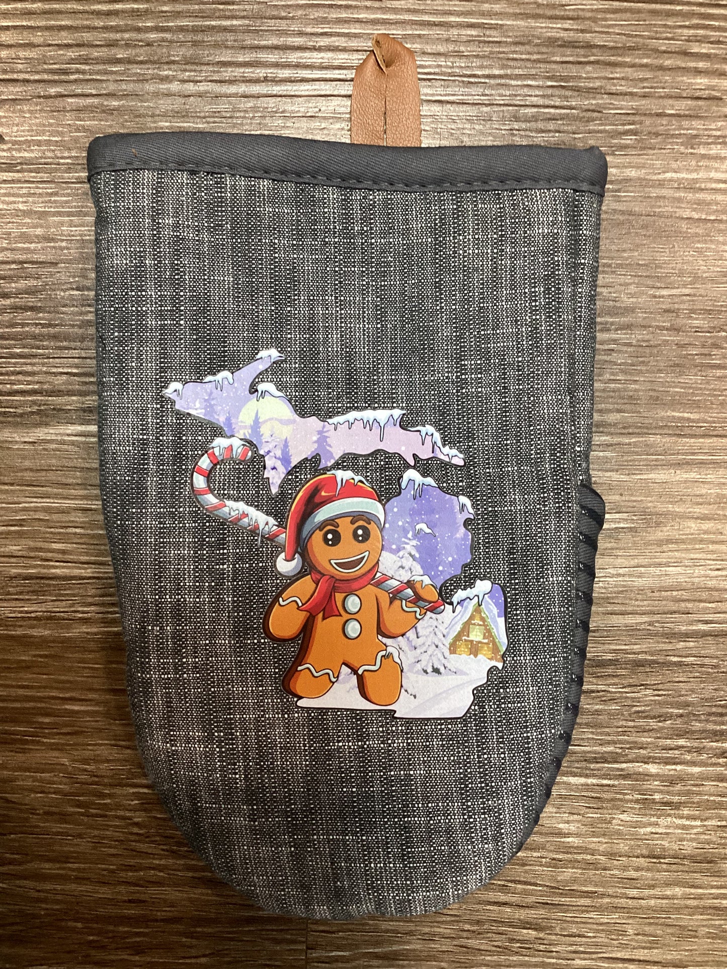 Gingerbread - Michigan - Short Oven Mitt