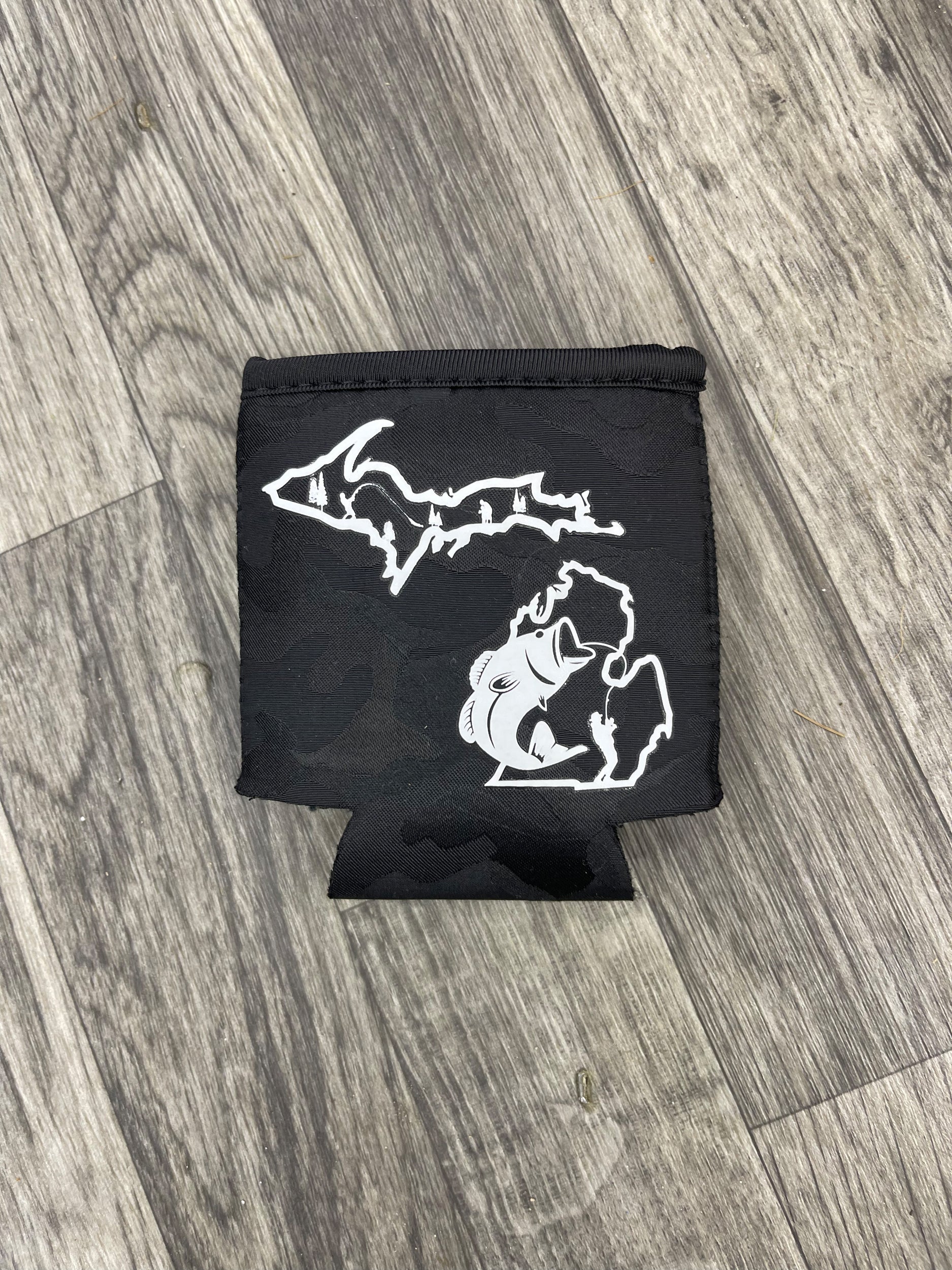 Fishing Outline - Michigan - Black Camo Koozie