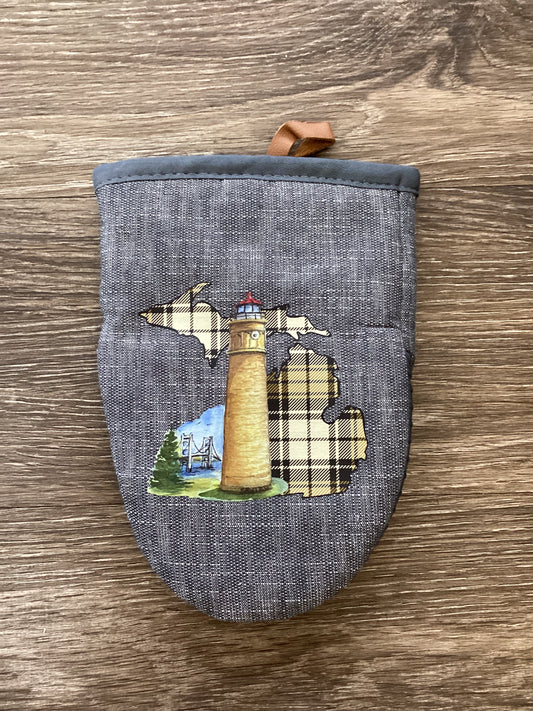 Big Mac Point - Lighthouse - Michigan - Short Oven Mitt