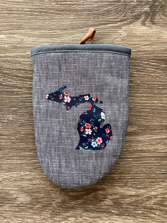 Branches Floral - Black - Michigan - Short Oven Mitt