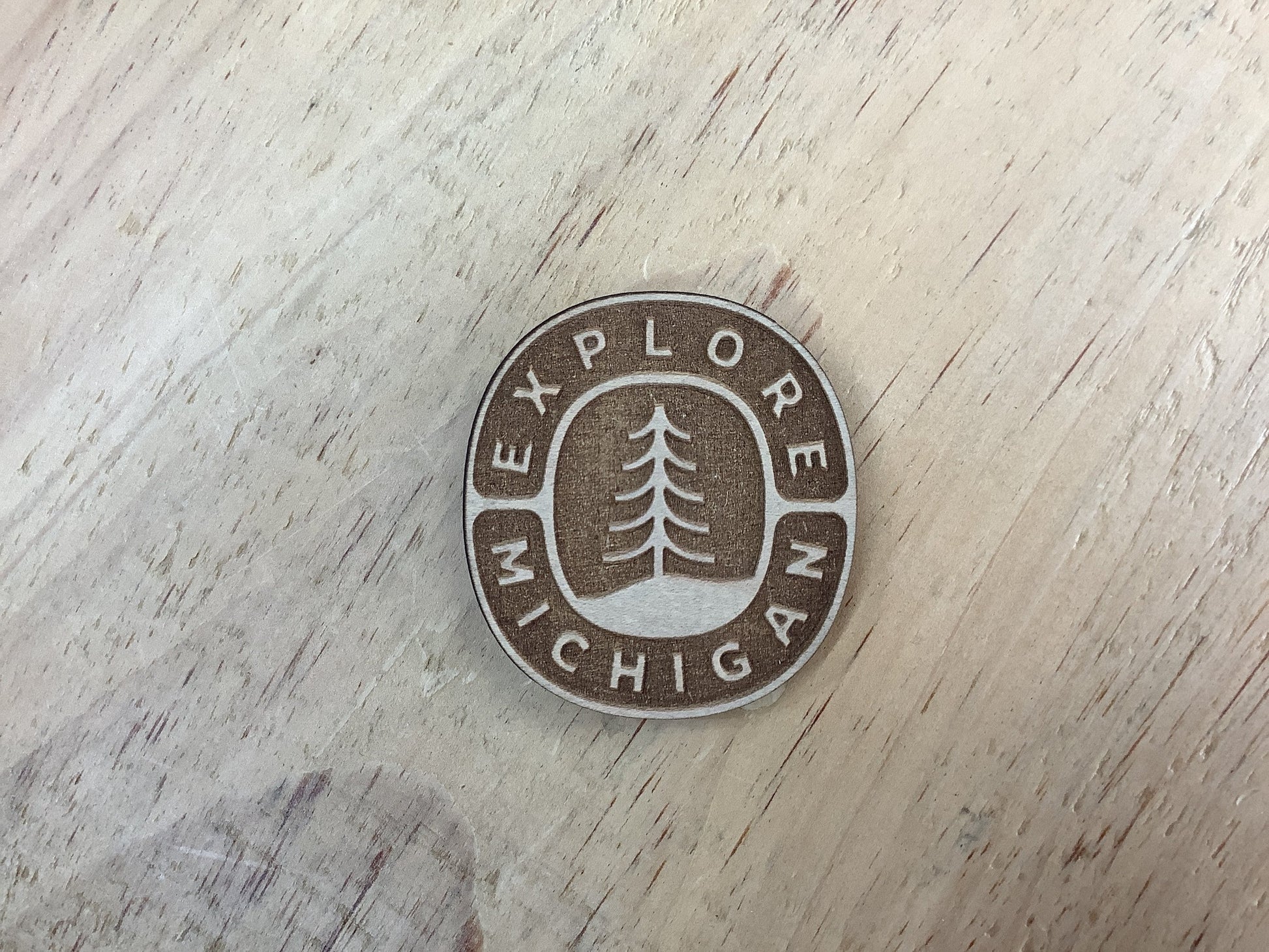 'Explore Michigan' - Badge - Wooden Magnet