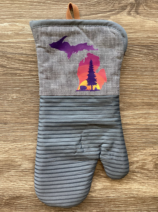 Sunrise Camper  - Michigan - Large Oven Mitt