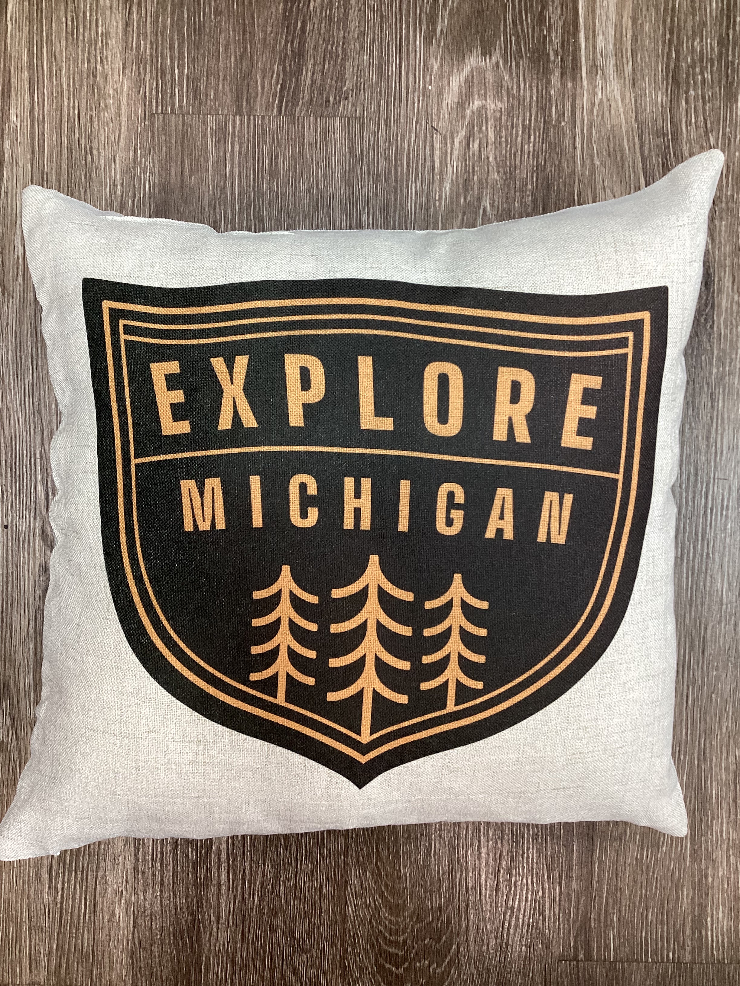 'Explore Michigan' - Badge - Pillow