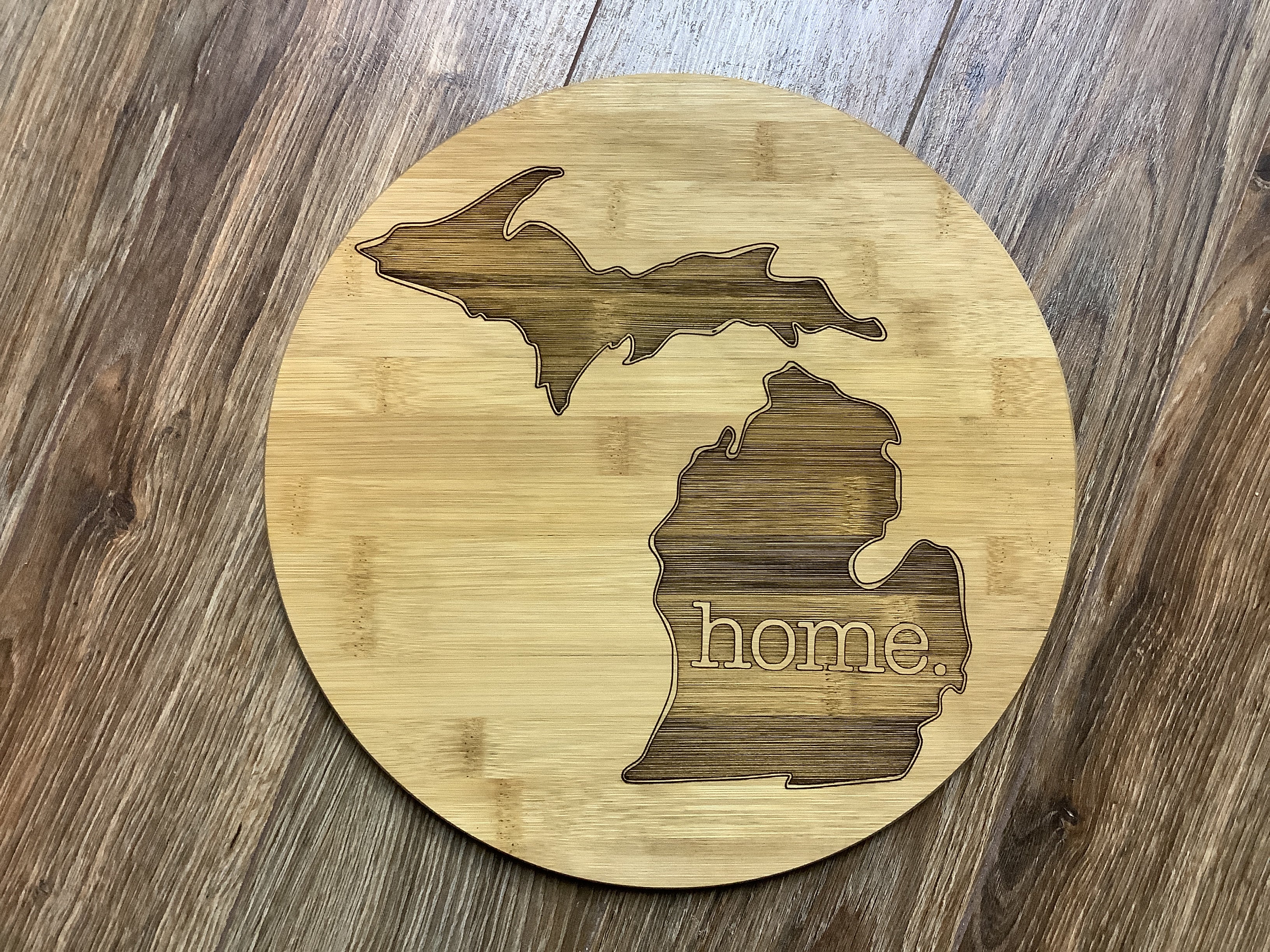 Home Michigan - Wooden Engraved - Cutting Board