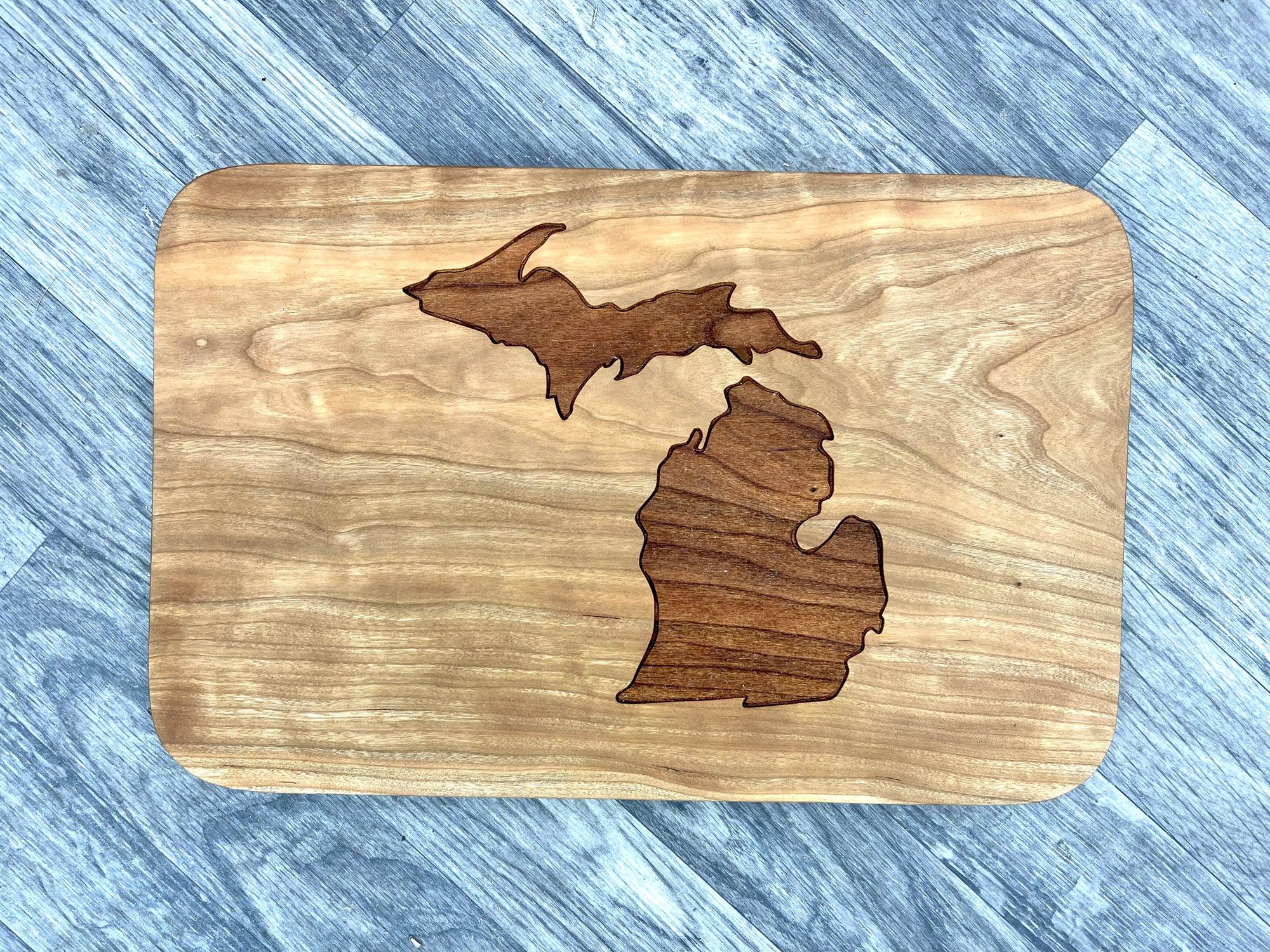 Michigan - Wooden Engraved - Cutting Board